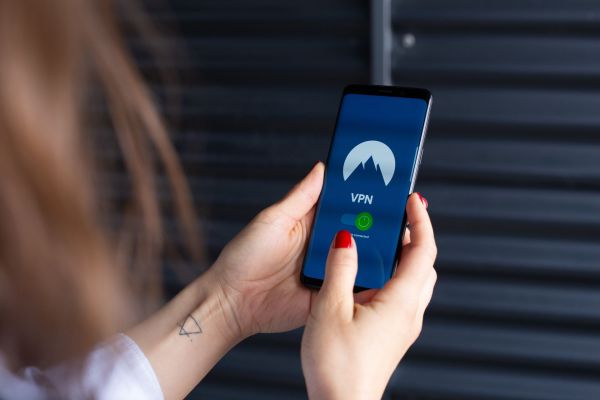 Quels sont les défis actuels en matière de sécurité des smartphones ?
